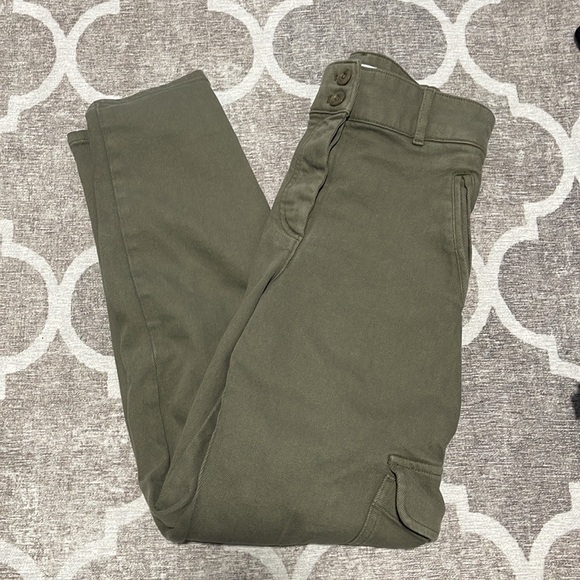 Aritzia modern cargo pants. olive color - Picture 1 of 3